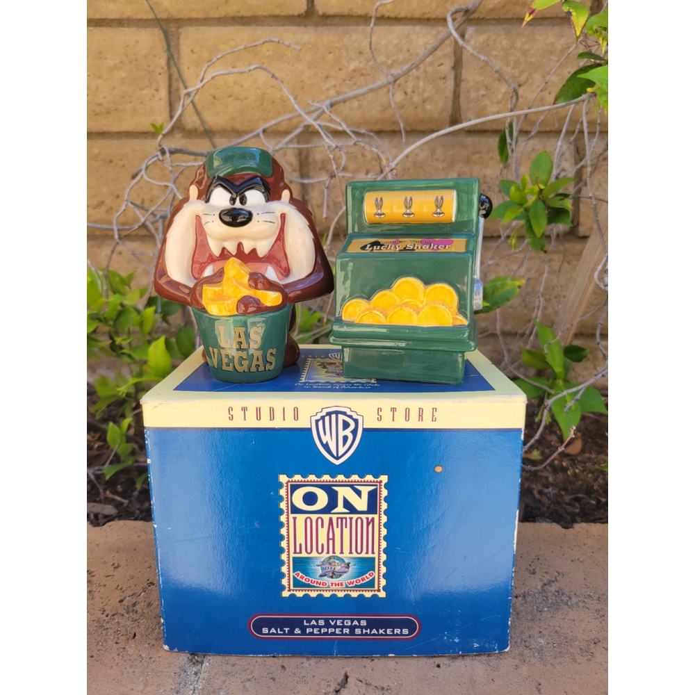 🆕️1996 TAZMANIAN DEVIL Salt & Pepper Shakers Vintage Warner Bros